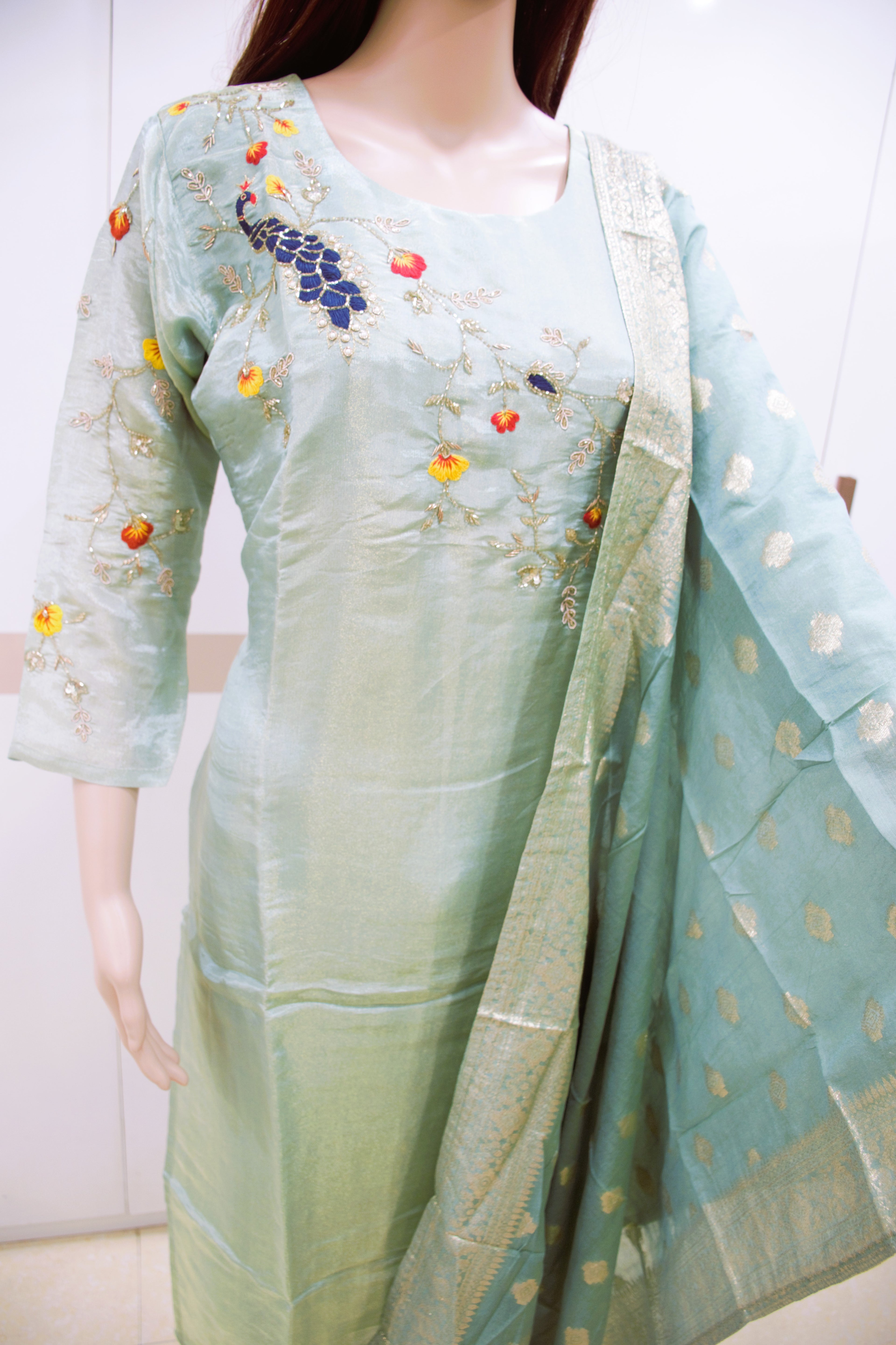 The Mint Melody Zardoshi Kurta Set