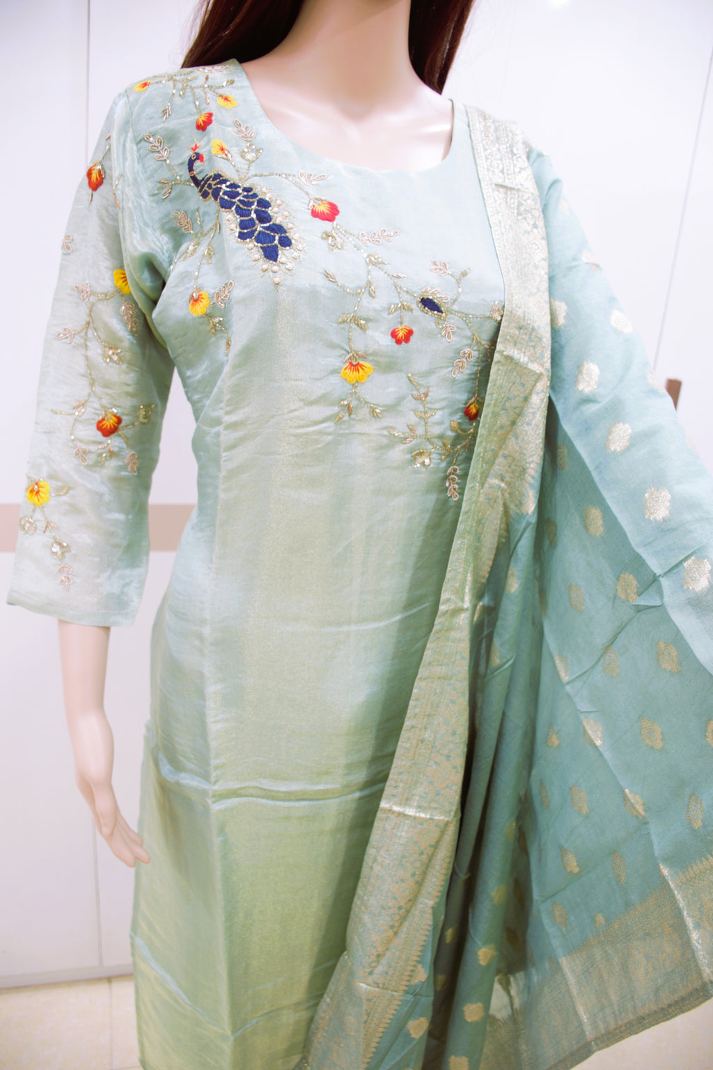 The Mint Melody Zardoshi Kurta Set